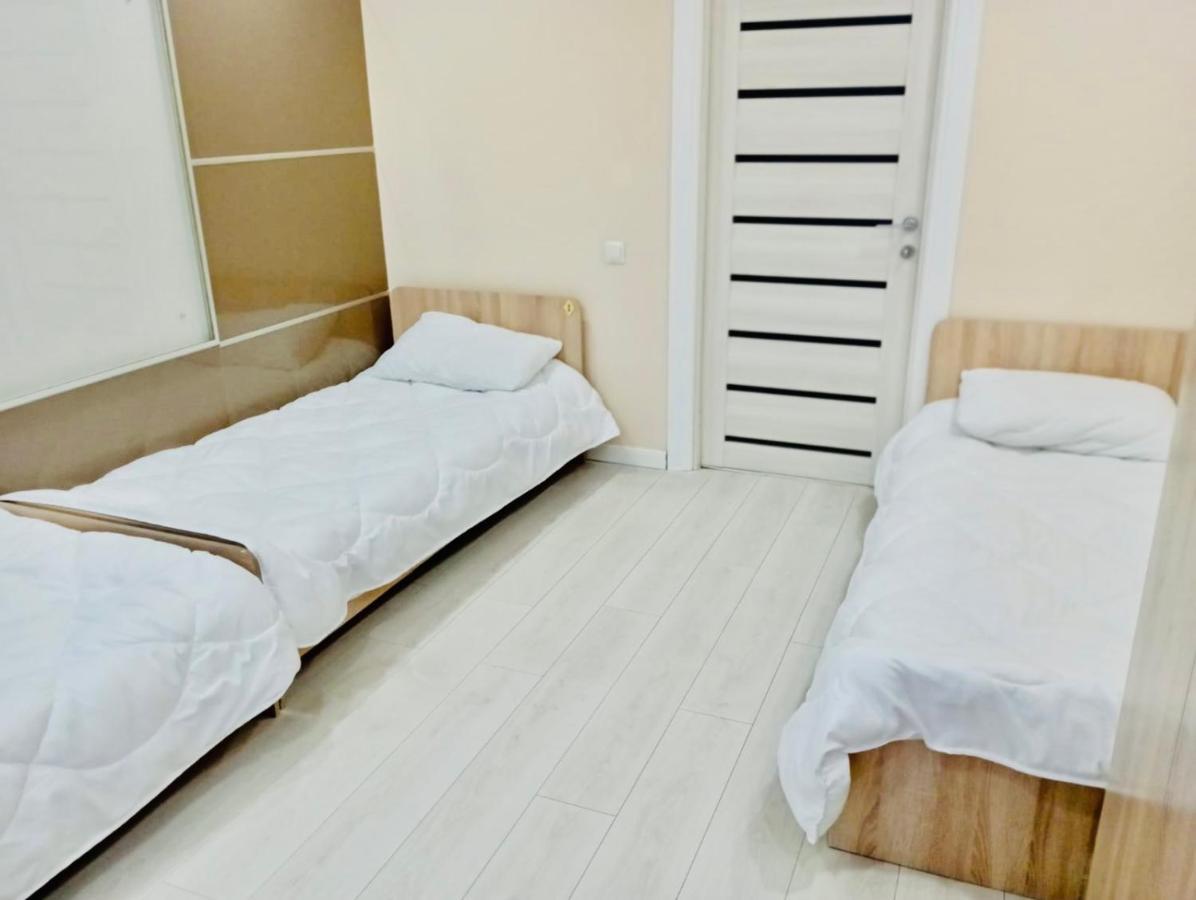 Like Home Hostel Na Shevchenko, 162Б Almaty Extérieur photo