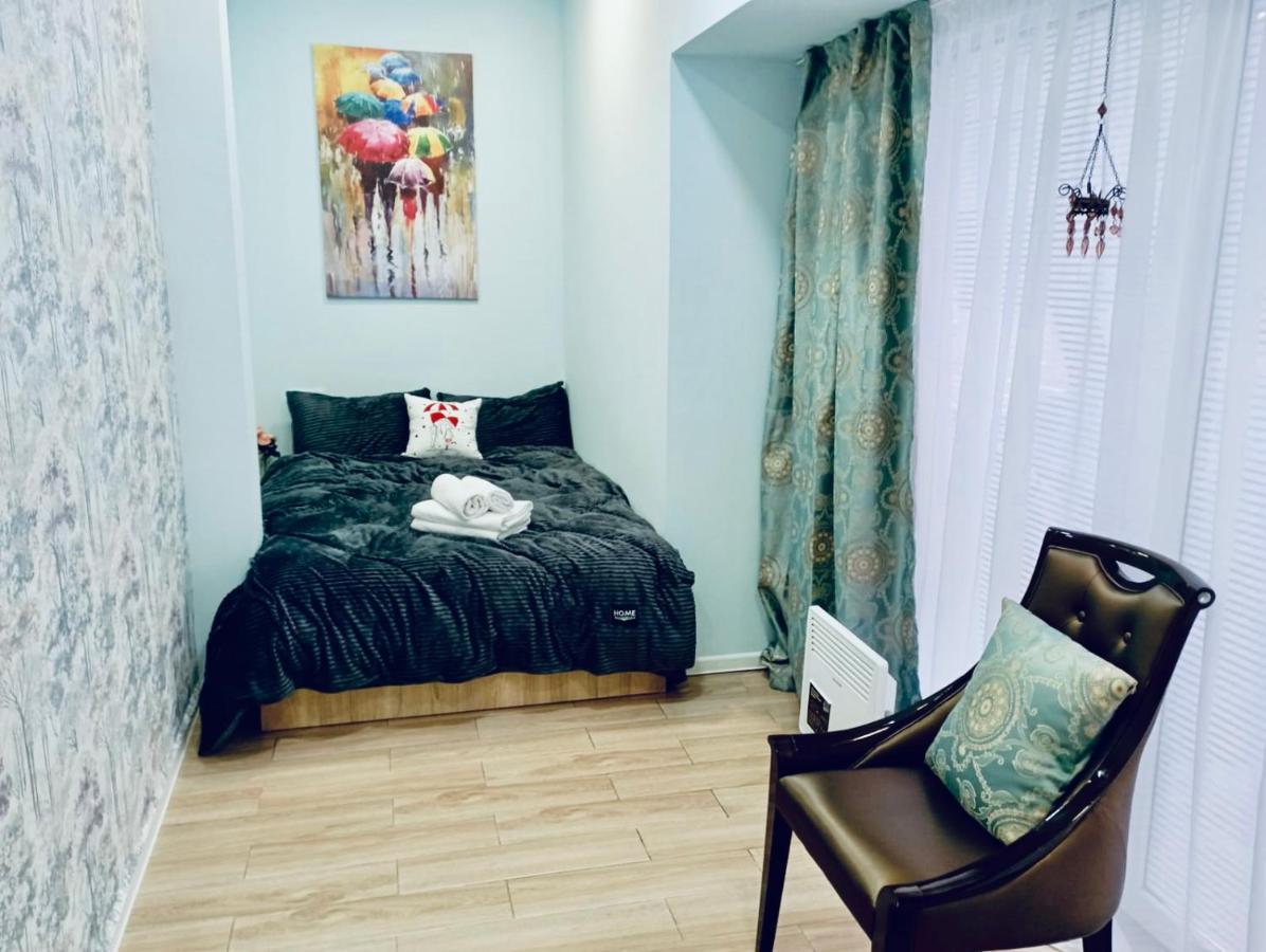 Like Home Hostel Na Shevchenko, 162Б Almaty Extérieur photo